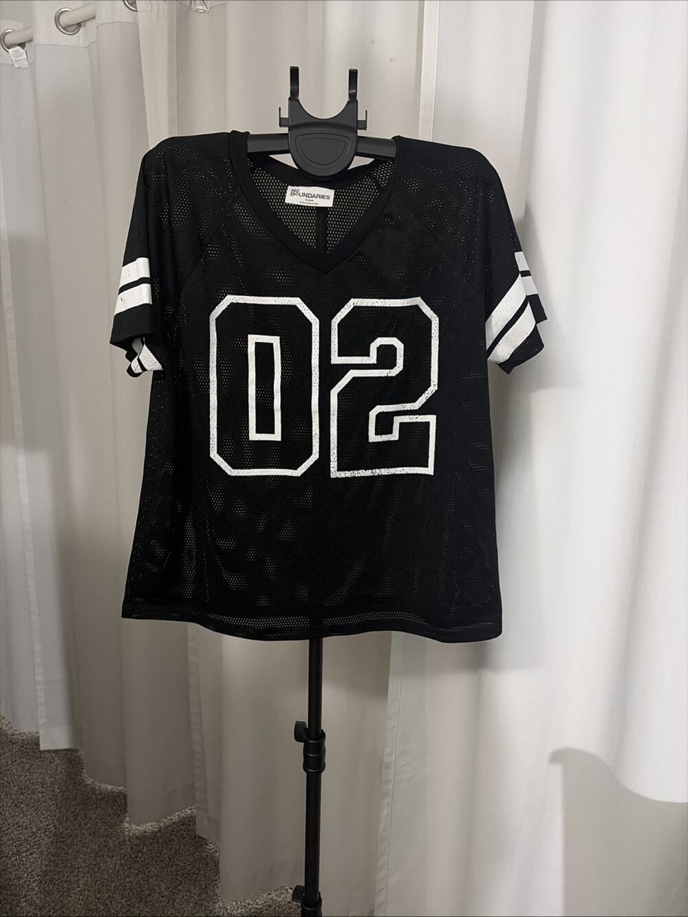 No Boundaries Women’s Distressed Mesh Jersey Shirt Sz xL